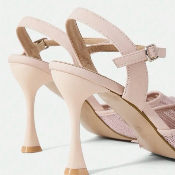 Mesh pink heels. Perfect for weddings. Size 9.5. Never worn - Picture 2 of 3
